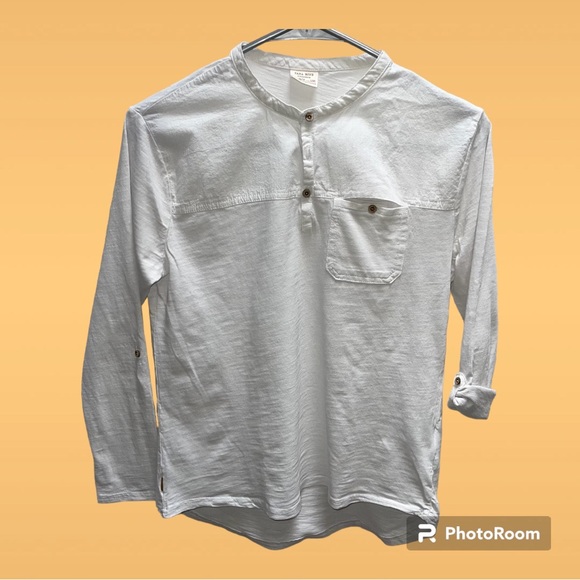 Zara Boys Mao Shirt Size 11/12
OR $54.00 - Picture 2 of 4